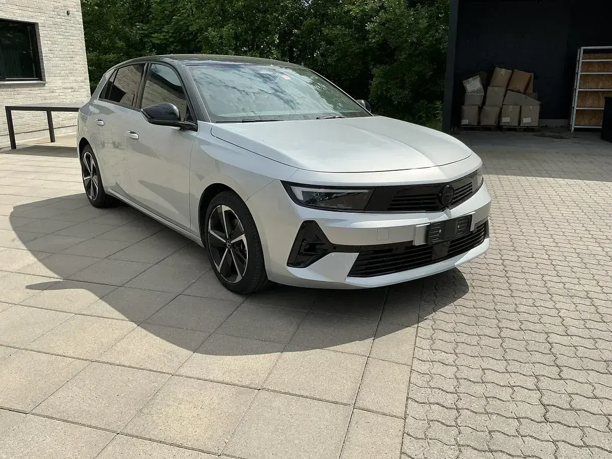 Gebraucht Opel Astra GS Line 132 PS (97 kW) 2025 Grau Kleinwagen