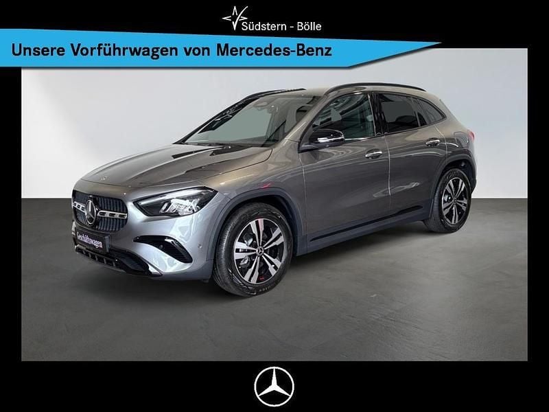 Grau Gebraucht 2025 Mercedes GLA180 Progressive SUV | 37.990 € (Guter Preis) - Bild 1/4