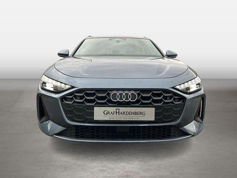 Gebraucht Audi A5 Ambiente 204 PS (150 kW) 2025 Horizontblau metallic Kombi