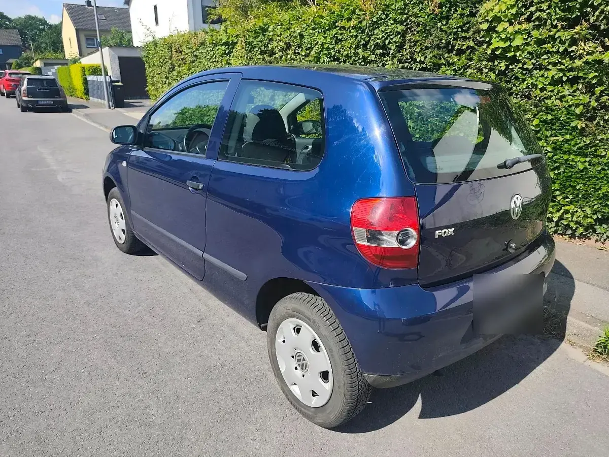 Gebraucht VW Fox 60 PS (44 kW) 2004 Blau Kleinwagen