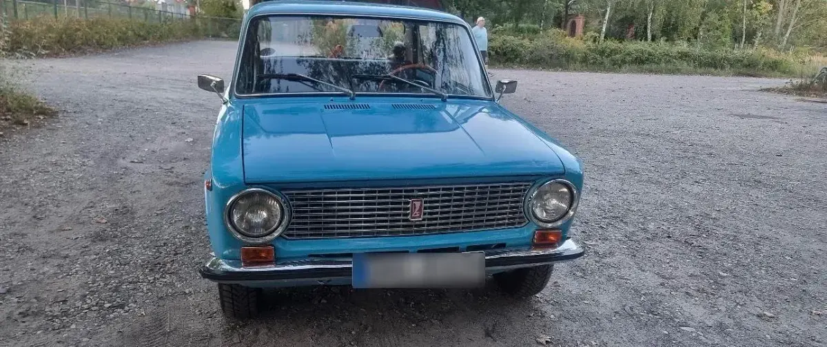 Second-hand Lada 2101 60 CP (44 kW) 1983 Albastru Berlinǎ
