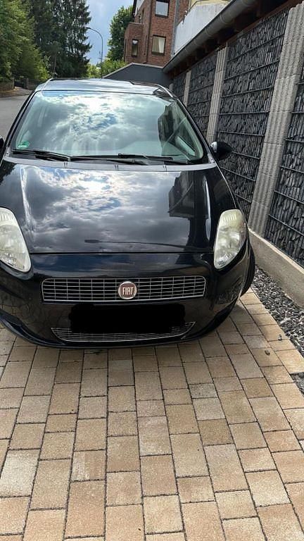 Schwarz Gebraucht 2009 Fiat Punto Kleinwagen | 1.600 € (Fairer Preis) - Bild 1/4