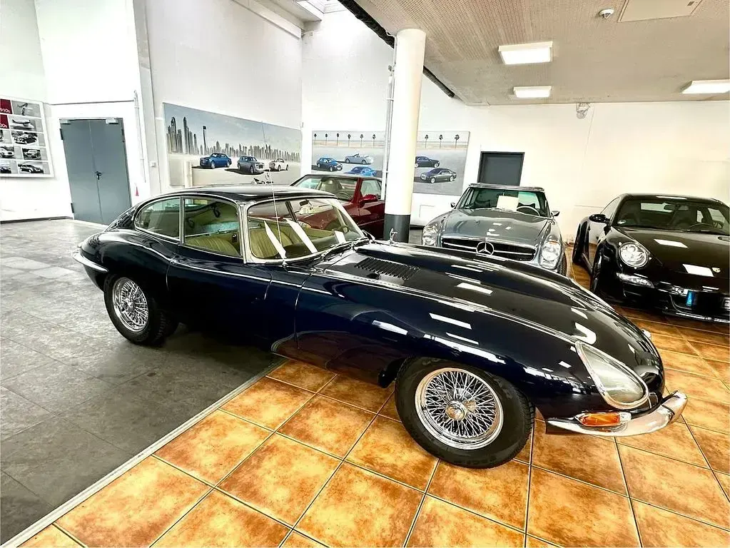 Käytetty Jaguar E-Type 204 HP (150 kW) 1966 Sininen Coupe - kaksiovinen