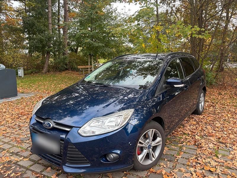 Gebraucht Ford Focus 116 PS (85 kW) 2013 Blau Kombi