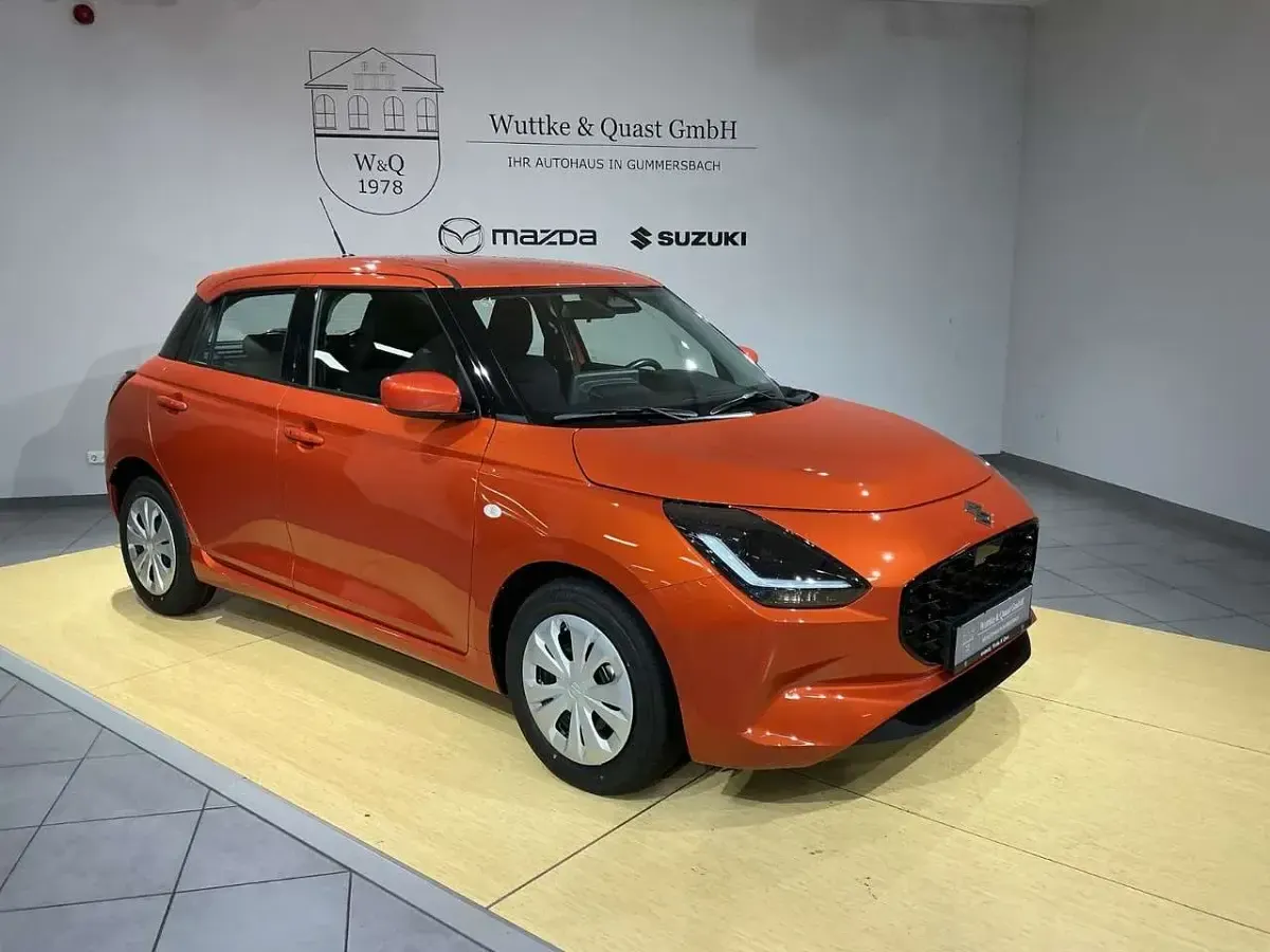 Neu Suzuki Swift Club 83 PS (61 kW) 2026 Flame orange pearl Kleinwagen