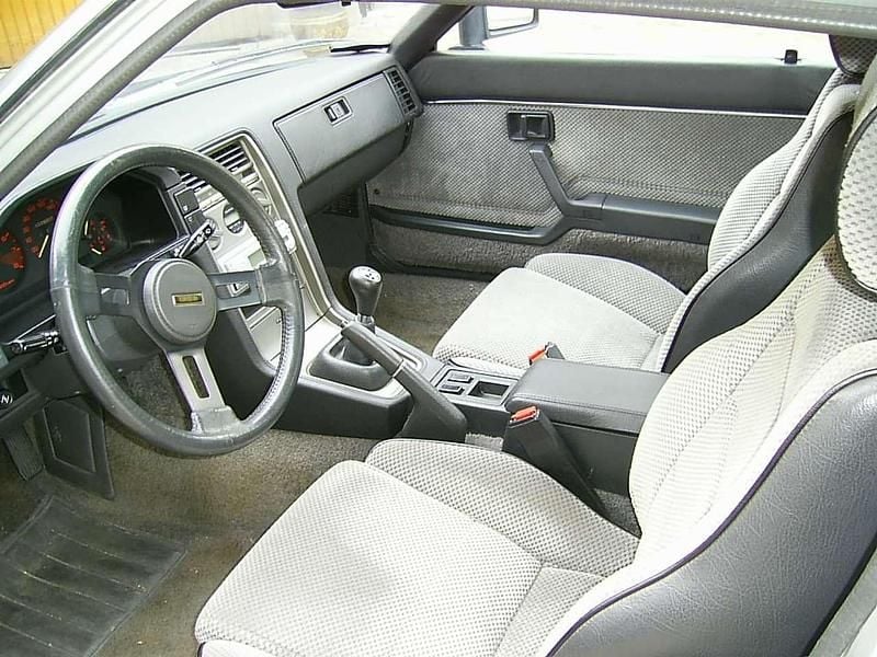 Gebraucht Mazda RX7 113 PS (83 kW) 1985 Silber Coupé