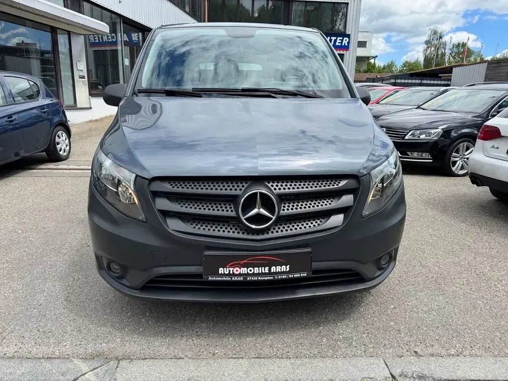 Gebraucht Mercedes Vito 114 PS (83 kW) 2016 Grau Van