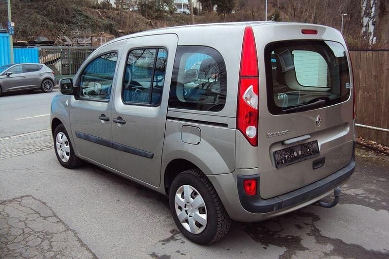 Gebraucht Renault Kangoo Privilege 106 PS (77 kW) 2008 Gold Van / Kleinbus