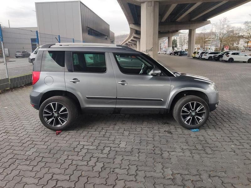 Gebraucht Skoda Yeti Ambition 140 PS (102 kW) 2013 Grau SUV