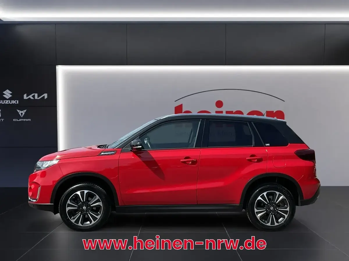 Gebraucht Suzuki Vitara Comfort+ 129 PS (94 kW) 2023 Rot SUV