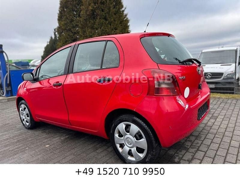 Gebraucht Toyota Yaris Cool 69 PS (50 kW) 2008 Rot Kleinwagen