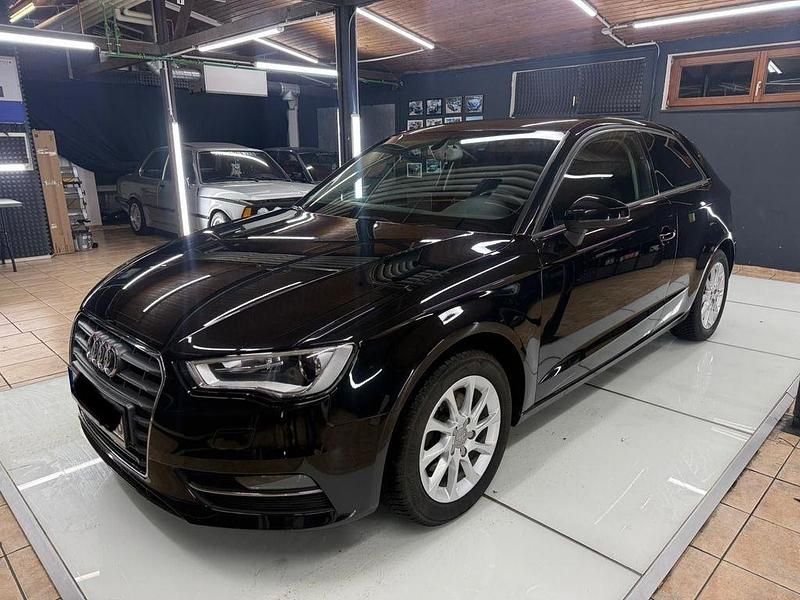 Gebraucht Audi A3 Attraction 105 PS (77 kW) 2013 Schwarz Limousine