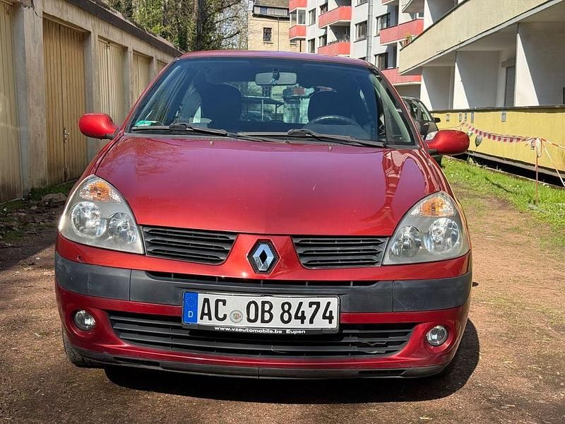 Gebraucht Renault Clio II Authentique 75 PS (55 kW) 2004 Rot Limousine
