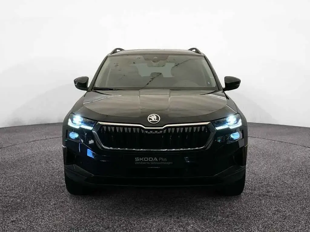 Gebraucht Skoda Karoq Drive 150 PS (110 kW) 2025 Schwarzmagic perleffekt SUV