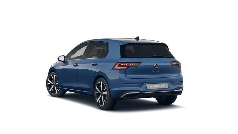 Gebraucht VW Golf VIII Style 204 PS (150 kW) 2025 Anemonenblau metallic / schwarz (metallic) Limousine