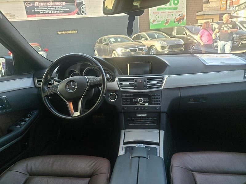 Gebraucht Mercedes E350 265 PS (194 kW) 2012 Grau Limousine