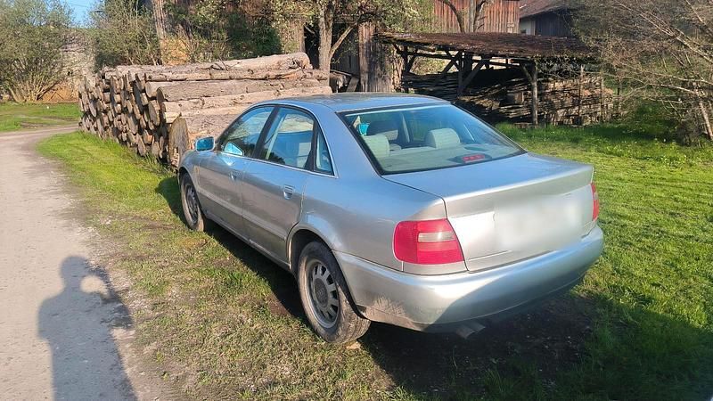Usata Audi A4 150 CV (110 kW) 1996 Argento Berlina