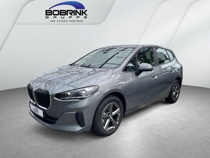 Grau Gebraucht 2024 BMW 218 Active Tourer Van / Kleinbus | 29.440 € (Superpreis) - Bild 1/4