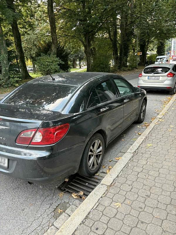 Gebraucht Chrysler Sebring 146 PS (107 kW) 2008 Schwarz Limousine