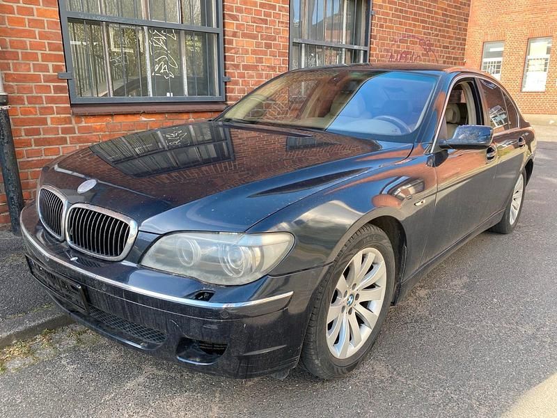 Gebraucht BMW 730 231 PS (169 kW) 2006 Blau Limousine