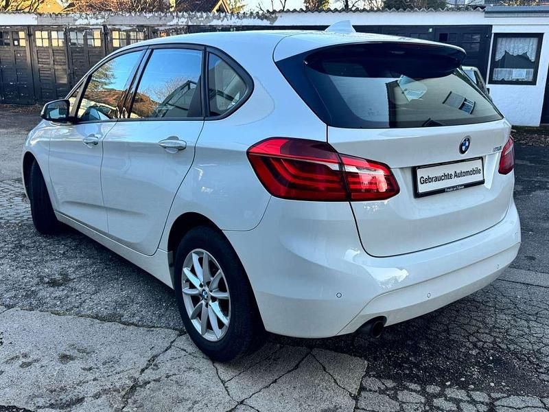 Gebraucht BMW 218 136 PS (100 kW) 2015 Alpinweiss iii Van / Kleinbus