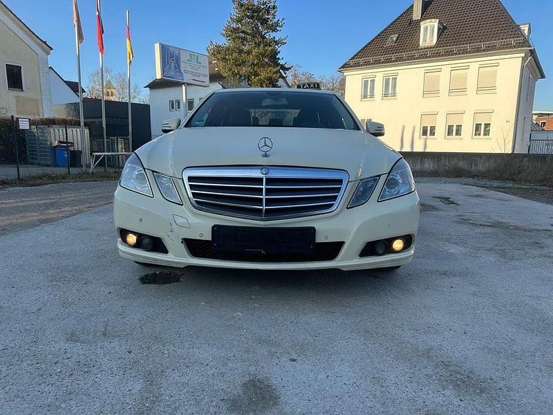 Gebraucht Mercedes E200 136 PS (100 kW) 2011 Limousine