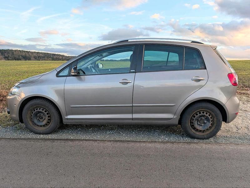 Gebraucht VW Golf VII 105 PS (77 kW) 2012 Braun Limousine