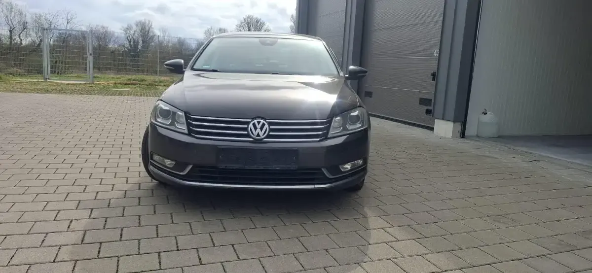 Gebraucht VW Passat 140 PS (102 kW) 2014 Braun Limousine