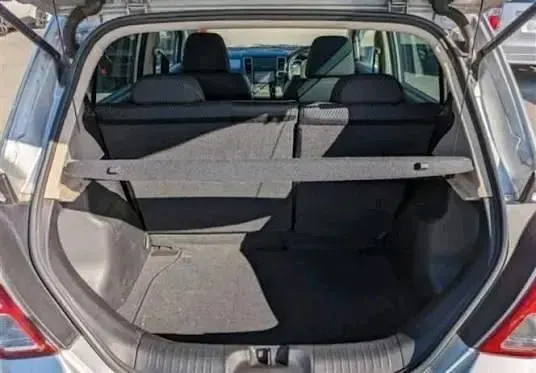 Gebraucht Nissan Tiida 110 PS (80 kW) 2008 Blau Kleinwagen