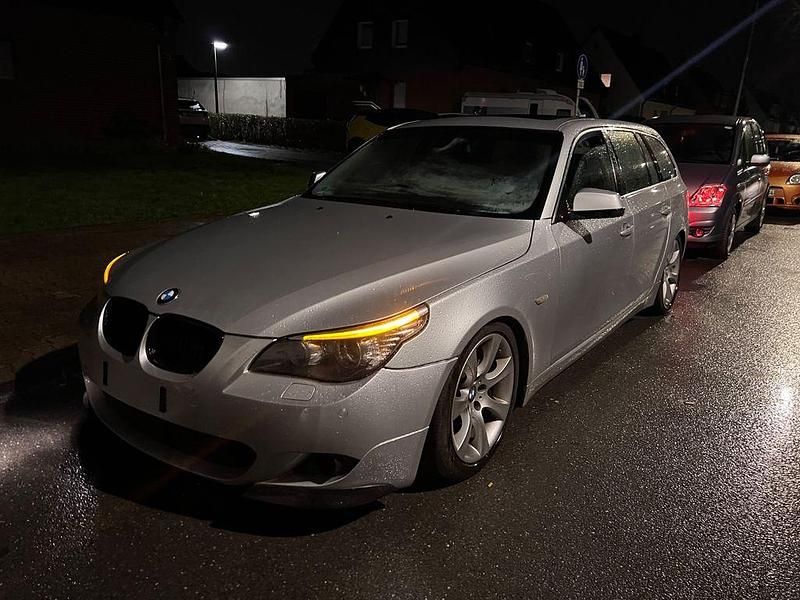 Gebraucht BMW 525 197 PS (144 kW) 2010 Silber Kombi