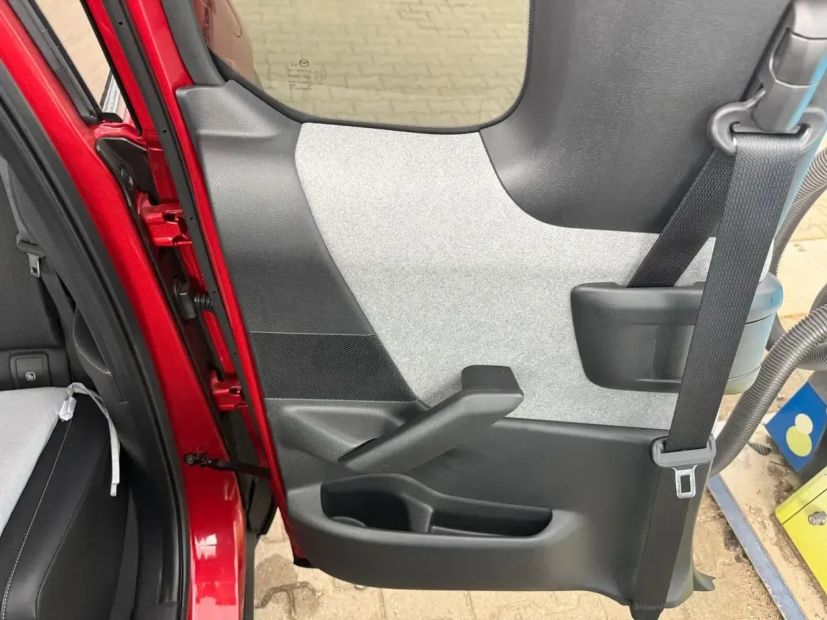 Gebraucht Mazda MX30 170 PS (125 kW) 2024 Rot SUV