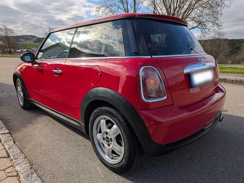 Gebraucht Mini ONE 95 PS (69 kW) 2009 Rot Kleinwagen