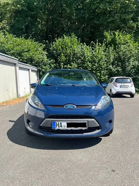 Gebraucht Ford Fiesta 60 PS (44 kW) 2011 Blau Kleinwagen
