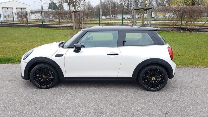 Weiß Gebraucht 2023 Mini Cooper SE Kleinwagen | 20.100 € (Guter Preis) - Bild 1/4
