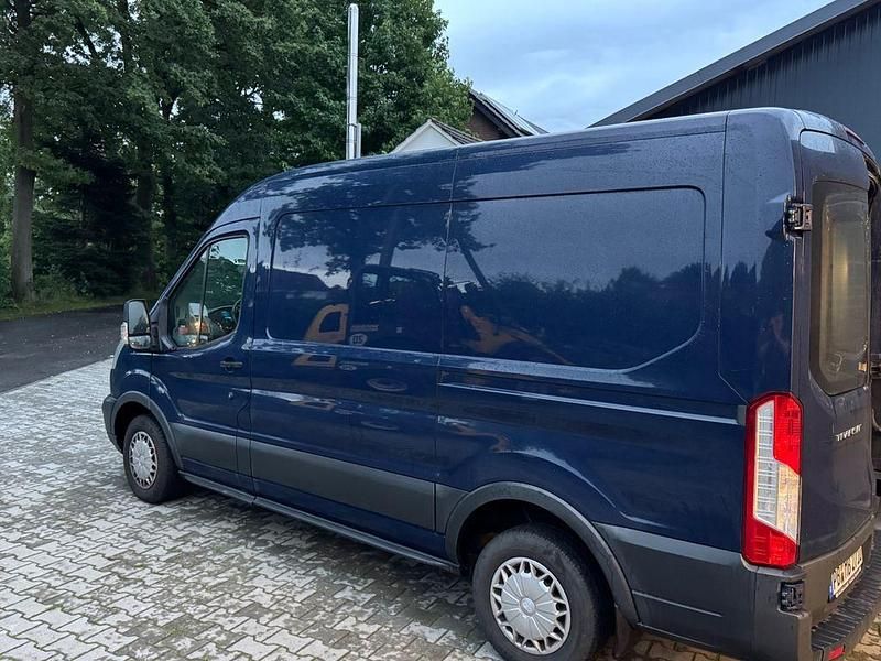 Blau Gebraucht 2015 Ford Transit Limousine | 8.500 € (Fairer Preis) - Bild 1/2