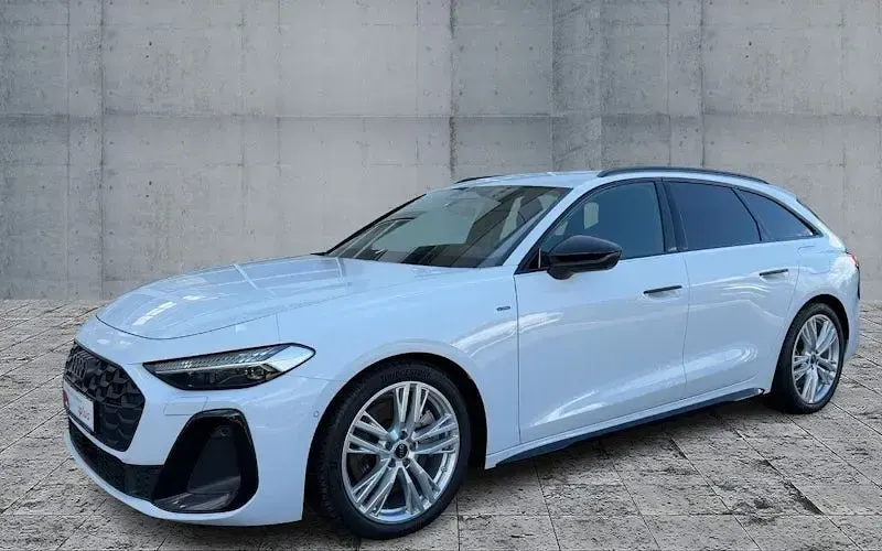 Second-hand Audi A5 Ambiente 299 CP (219 kW) 2025 Alb Break