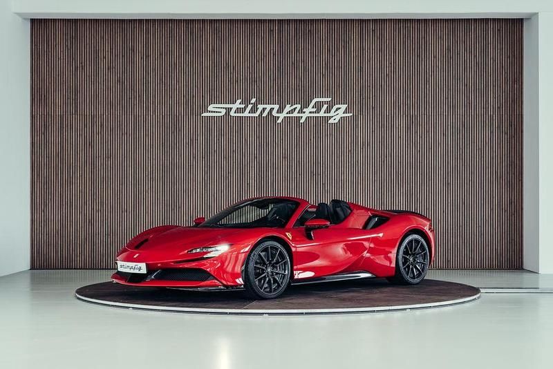 Rot Gebraucht 2021 Ferrari SF90 Cabrio | 465.000 € - Bild 1/4