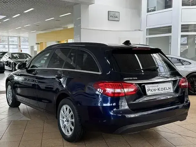 Gebraucht Mercedes C200 136 PS (100 kW) 2018 Blau Kombi