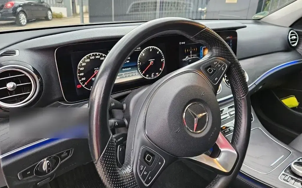 Gebraucht Mercedes E350 258 PS (189 kW) 2018 Grau Limousine