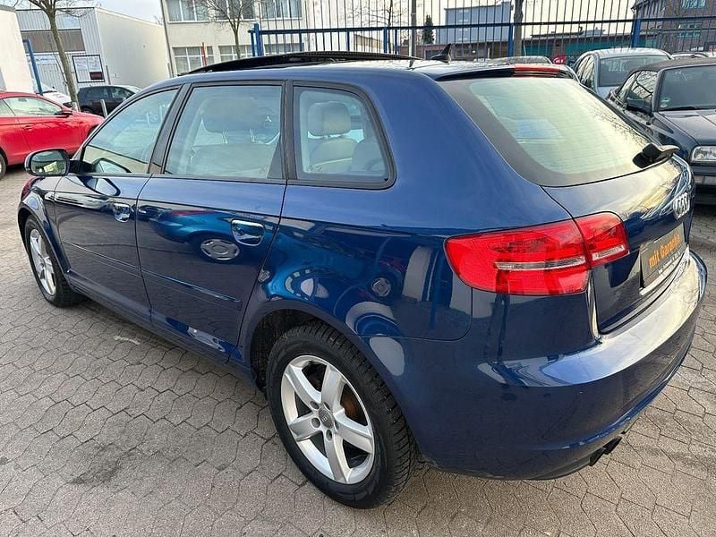 Gebraucht Audi A3 Ambiente 170 PS (125 kW) 2011 Blau Kleinwagen