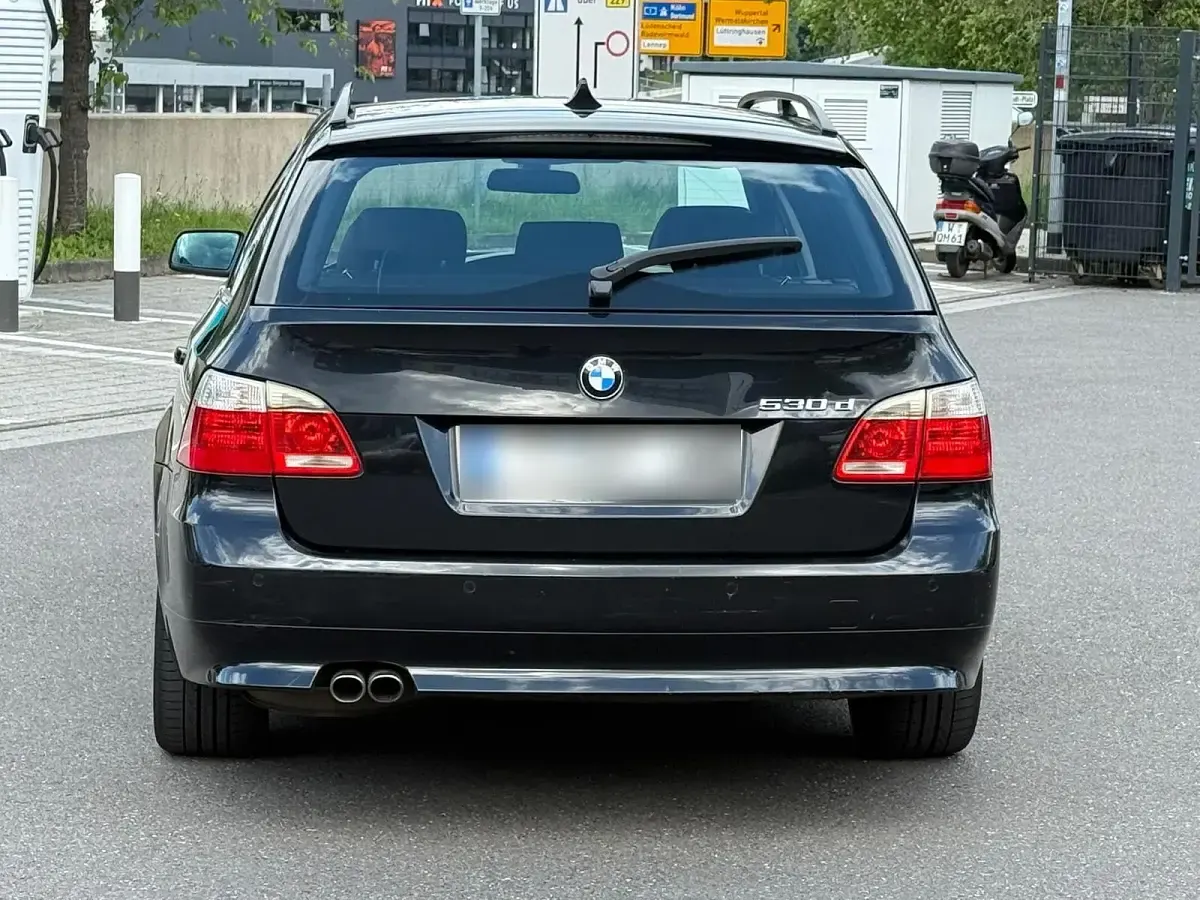 Gebraucht BMW 530 231 PS (169 kW) 2007 Schwarz Kombi