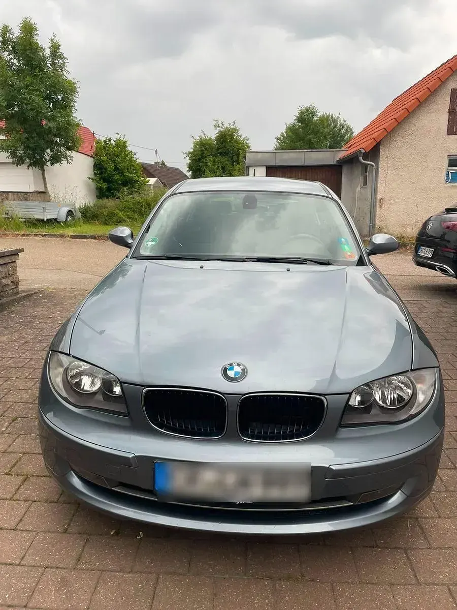 Gebraucht BMW 116 122 PS (89 kW) 2007 Grau Kleinwagen