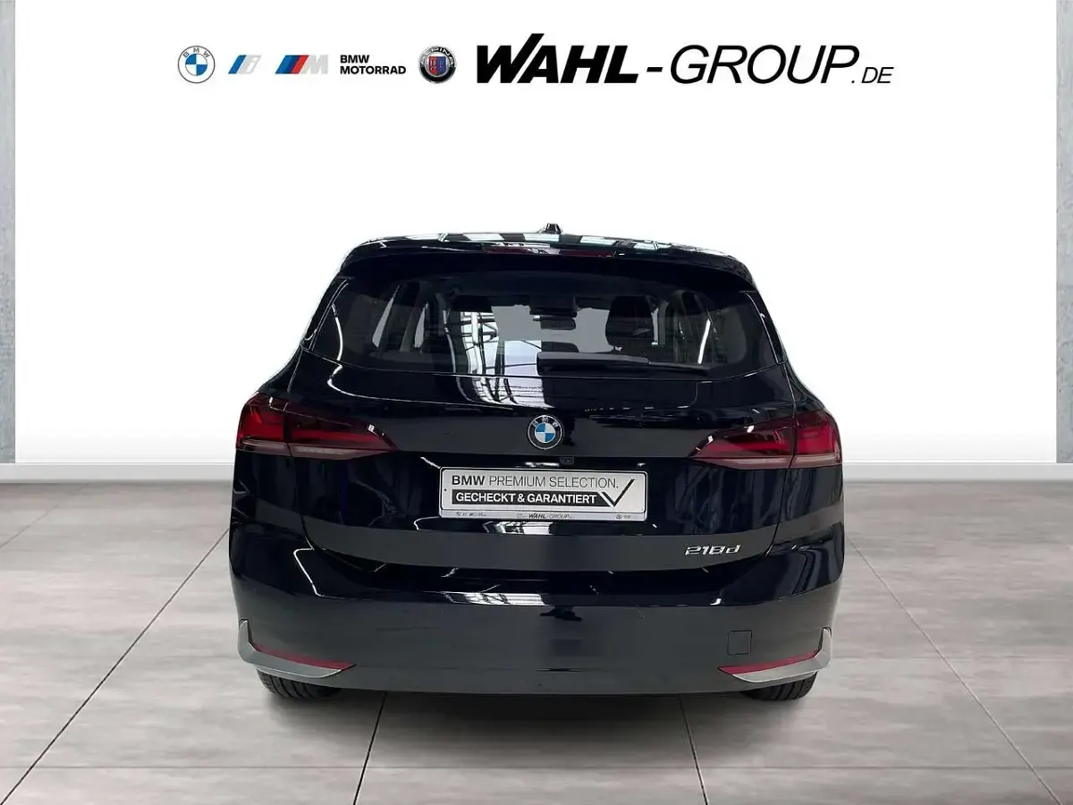 Gebraucht BMW 218 Active Tourer Performance 150 PS (110 kW) 2022 Schwarz Van / Kleinbus