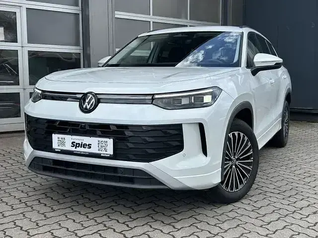 Gebraucht VW Tayron Life 193 PS (141 kW) 2025 Oryxweiß perlmutteffekt SUV