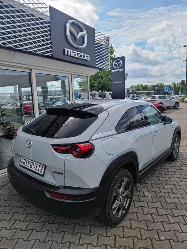 Gebraucht Mazda MX30 Ad'Vantage 106 kW (145 PS) 2023 Ceramic white SUV
