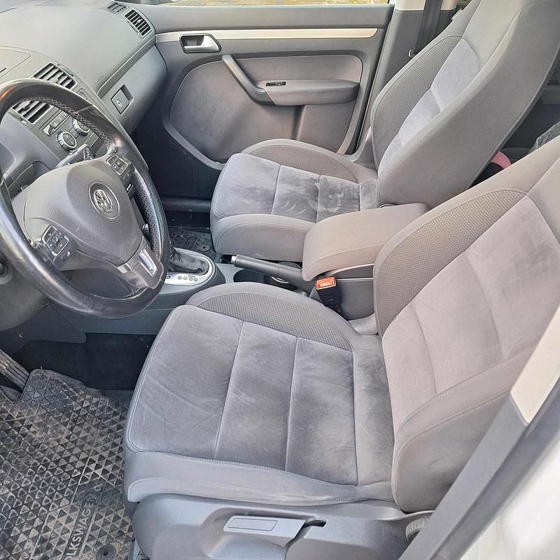 Gebraucht VW Touran Highline 177 PS (130 kW) 2015 Weiß Van / Kleinbus