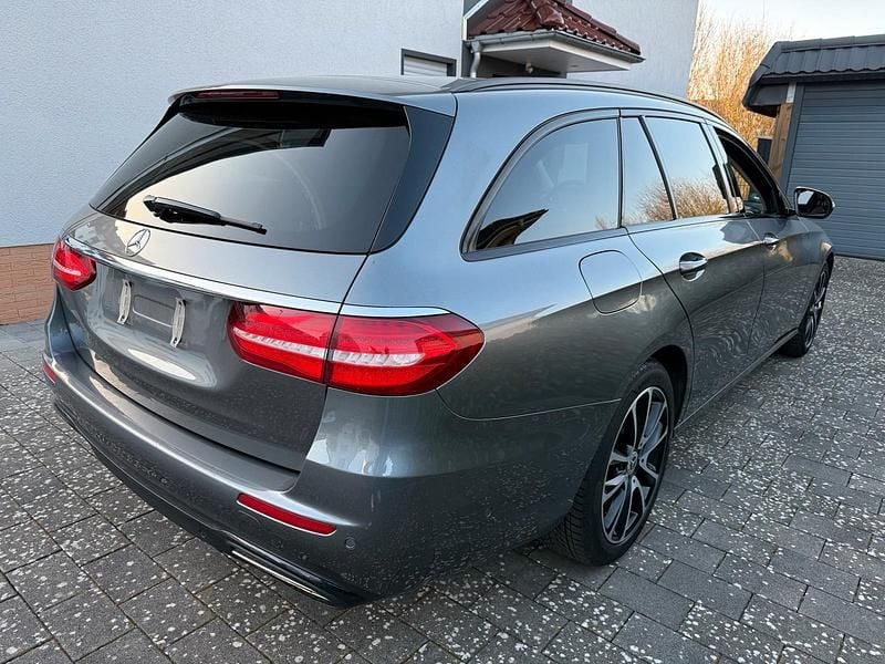 Gebraucht Mercedes E400 Avantgarde 333 PS (244 kW) 2017 Grau Kombi