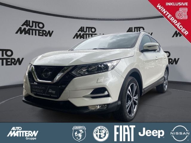 Brilliant white (m) (metallic) Gebraucht 2017 Nissan Qashqai N-Connecta SUV | 14.990 € (Fairer Preis) - Bild 1/4