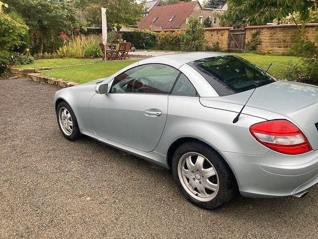 Gebraucht Mercedes SLK200 163 PS (119 kW) 2007 Silber Cabrio