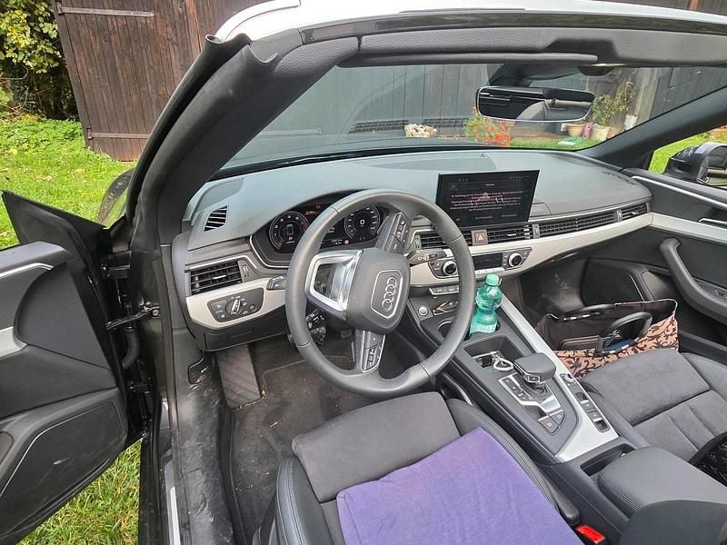 Gebraucht Audi A4 150 PS (110 kW) 2024 Grau Cabrio